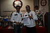 Il campione di Formula1 Ivan Capelli consegna l'attestato a Nicola Cirotto.  Foto di Campionato Italiano Guida Sicura 2006